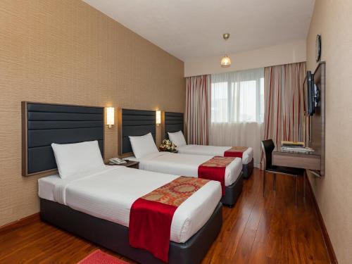 Oasis Deira Hotel Dubai Exterior photo