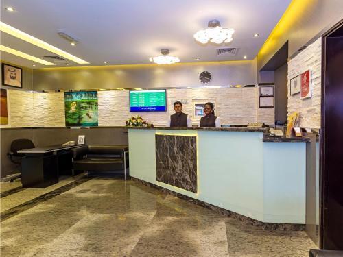 Oasis Deira Hotel Dubai Exterior photo